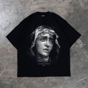 oversized black t-shirt